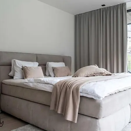 Apartment Mit Bergblick *